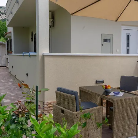Apartment Jadran *